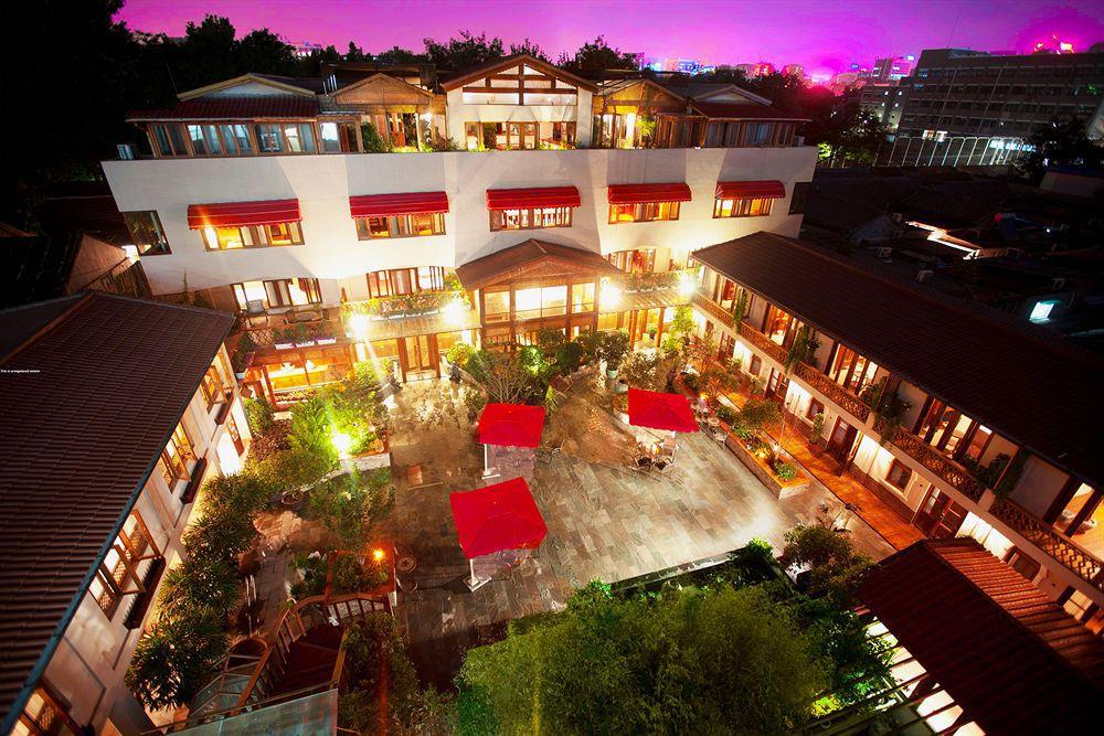 Beijing Red Wall Garden Hotel Wangfujing Exterior photo