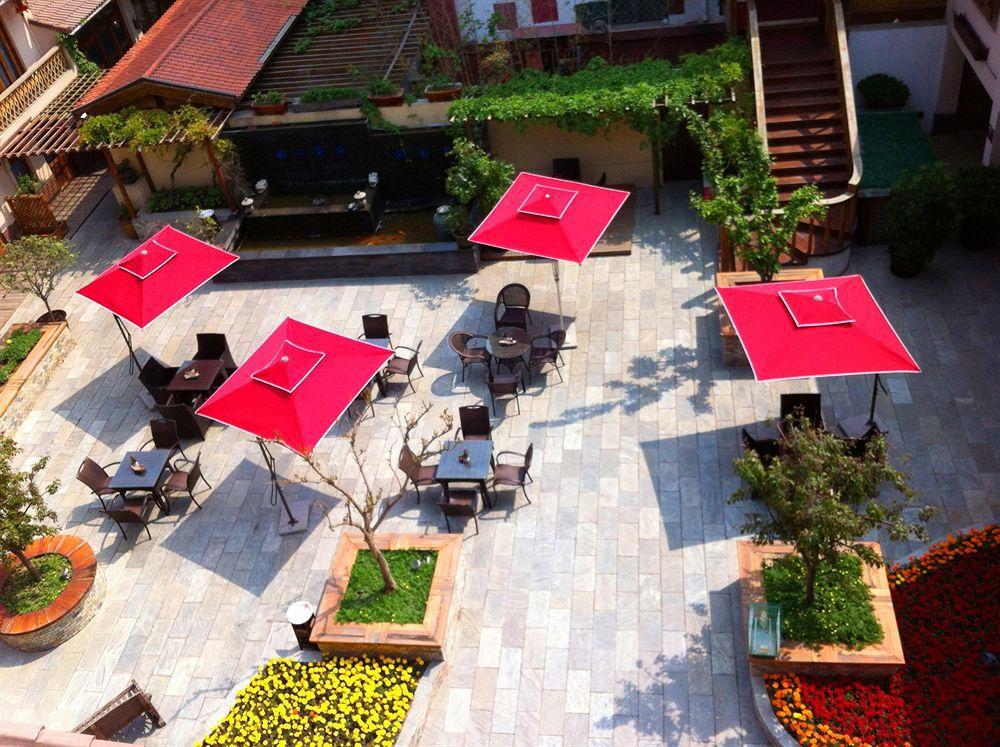 Beijing Red Wall Garden Hotel Wangfujing Exterior photo