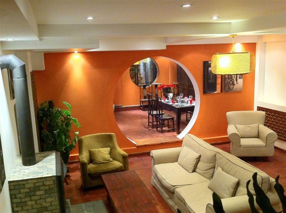Beijing Red Wall Garden Hotel Wangfujing Exterior photo