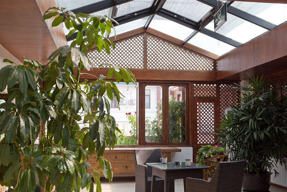 Beijing Red Wall Garden Hotel Wangfujing Exterior photo