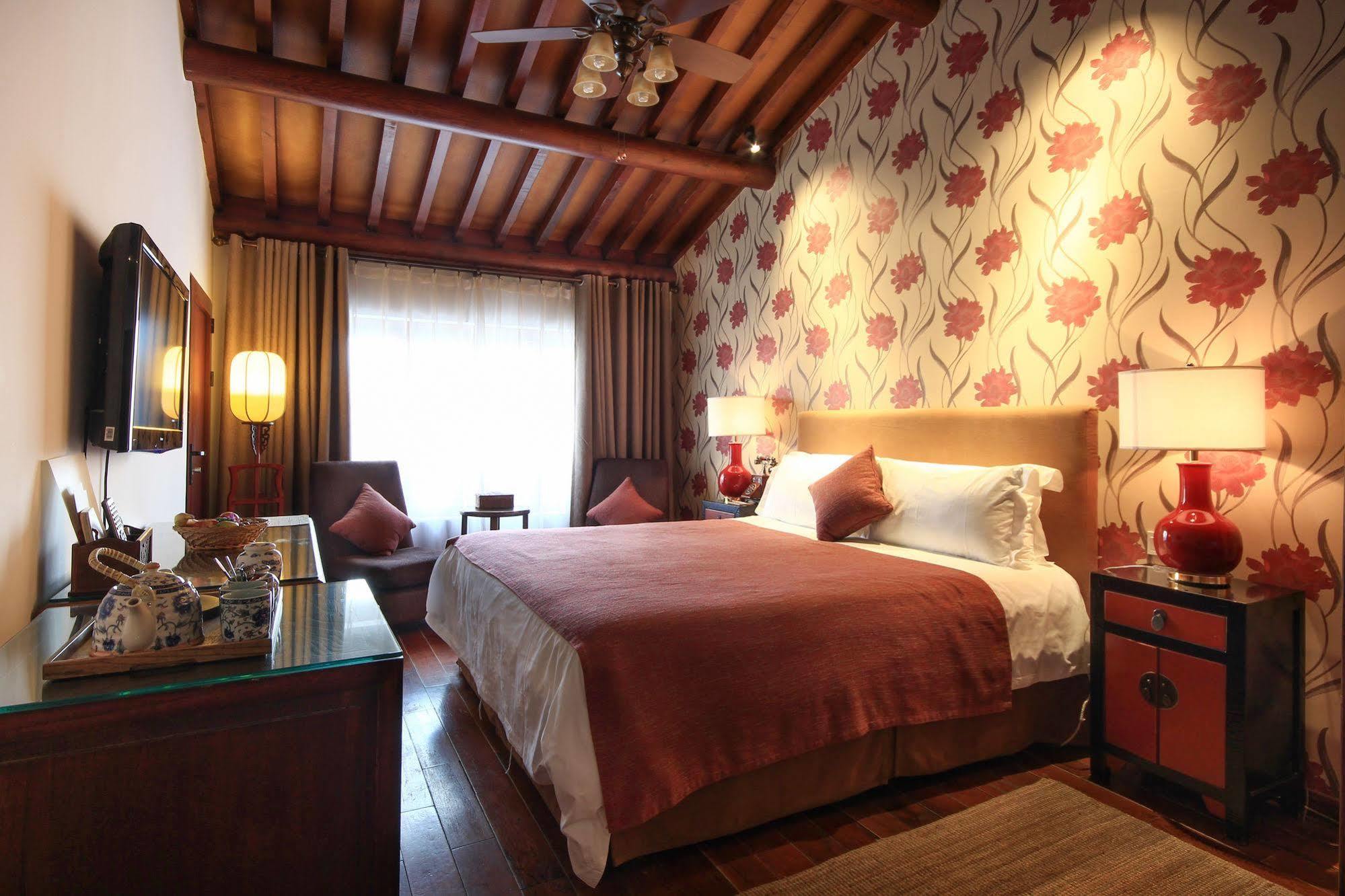 Beijing Red Wall Garden Hotel Wangfujing Exterior photo