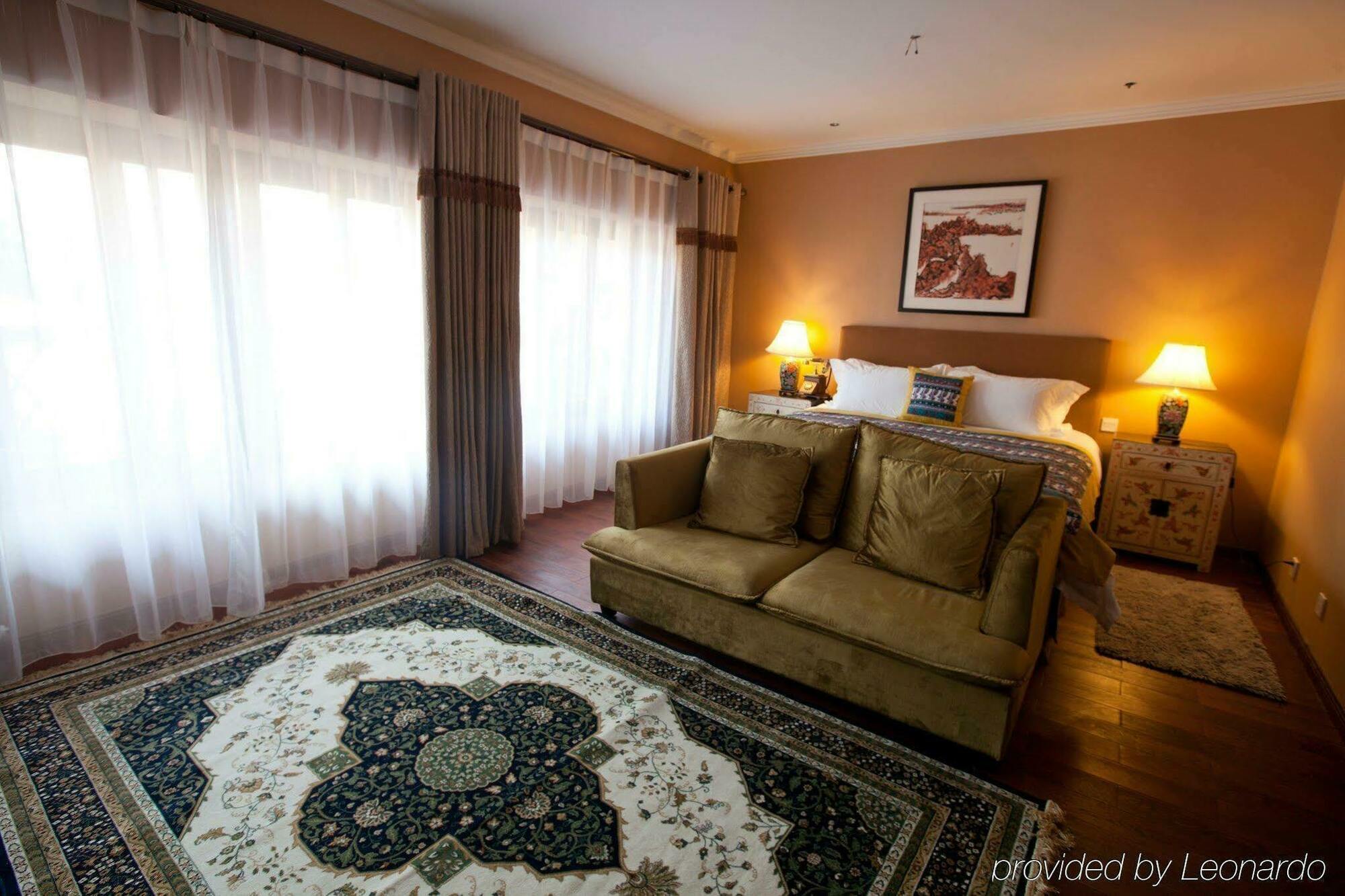 Beijing Red Wall Garden Hotel Wangfujing Room photo